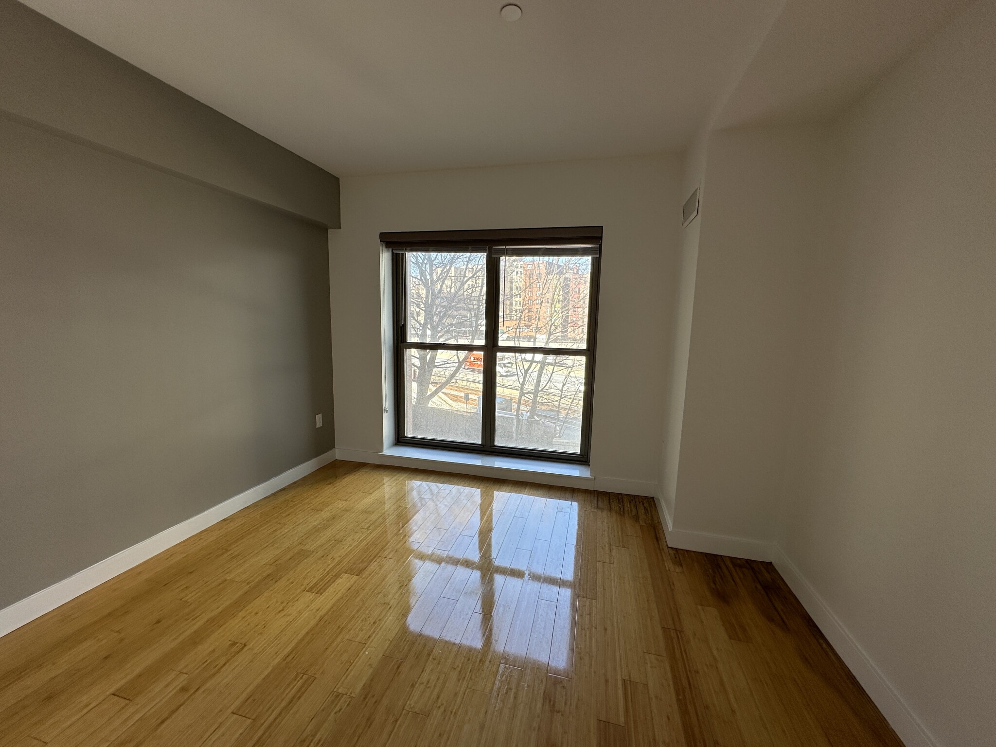 1085 Boylston St, Fenway