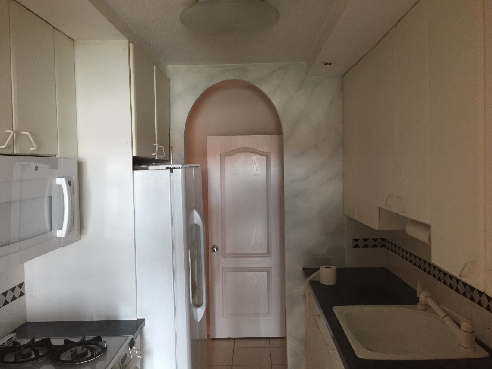 85 East India Row, Downtown