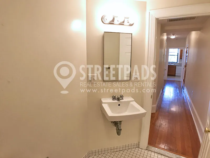 881 Massachusetts Ave, Central Square