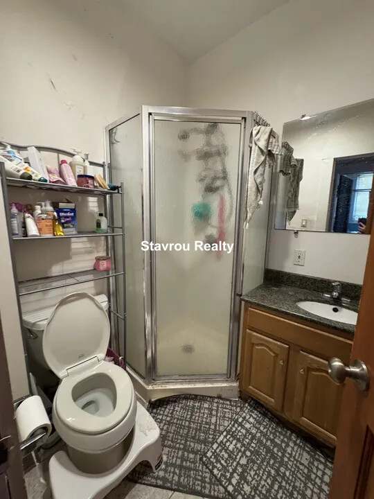 1681 Beacon St, Aspinwall Hill