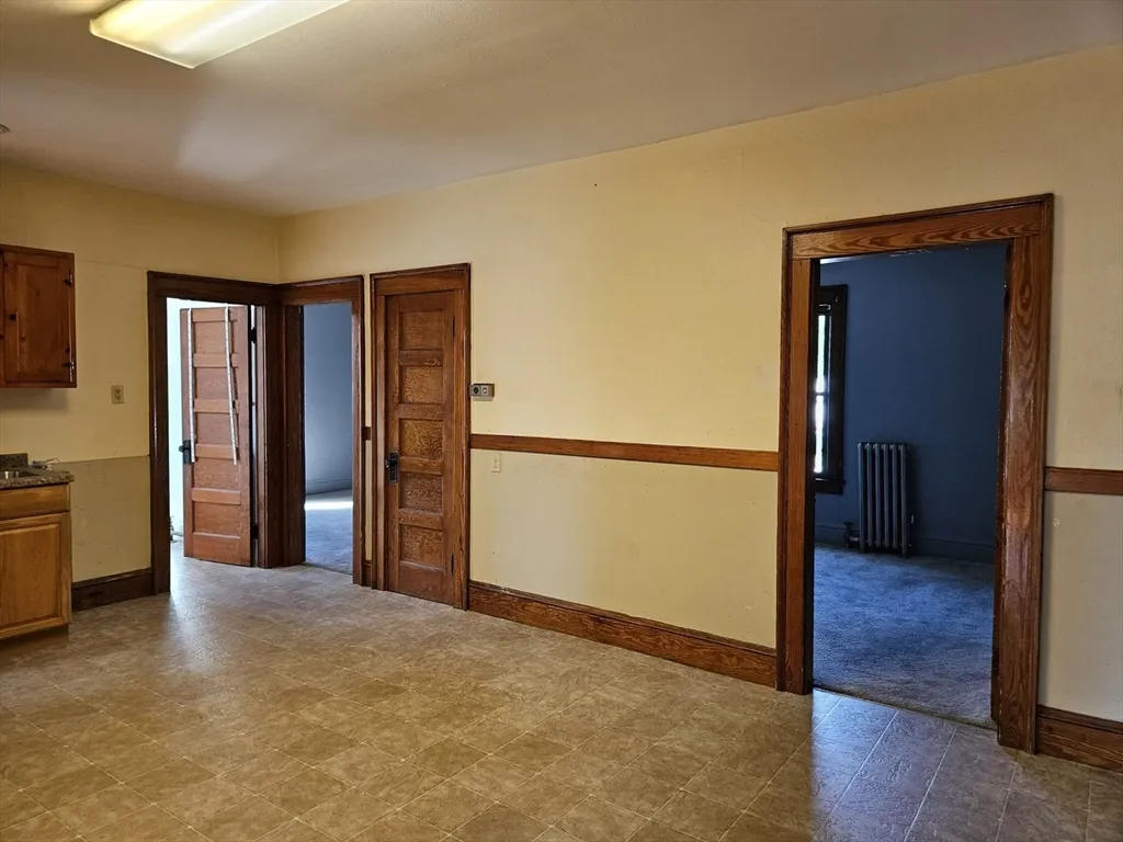 30 Bemis St, Chicopee