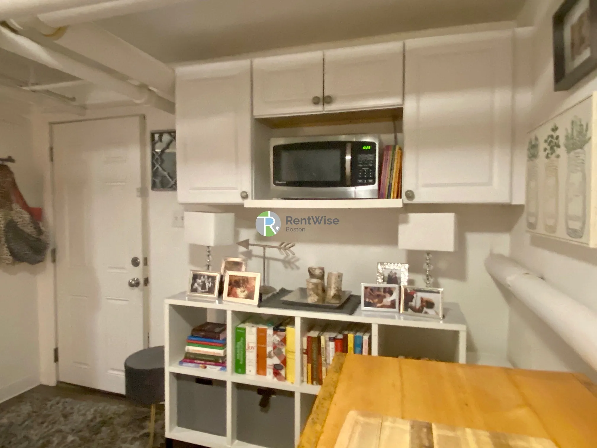 90 Charles St, Beacon Hill