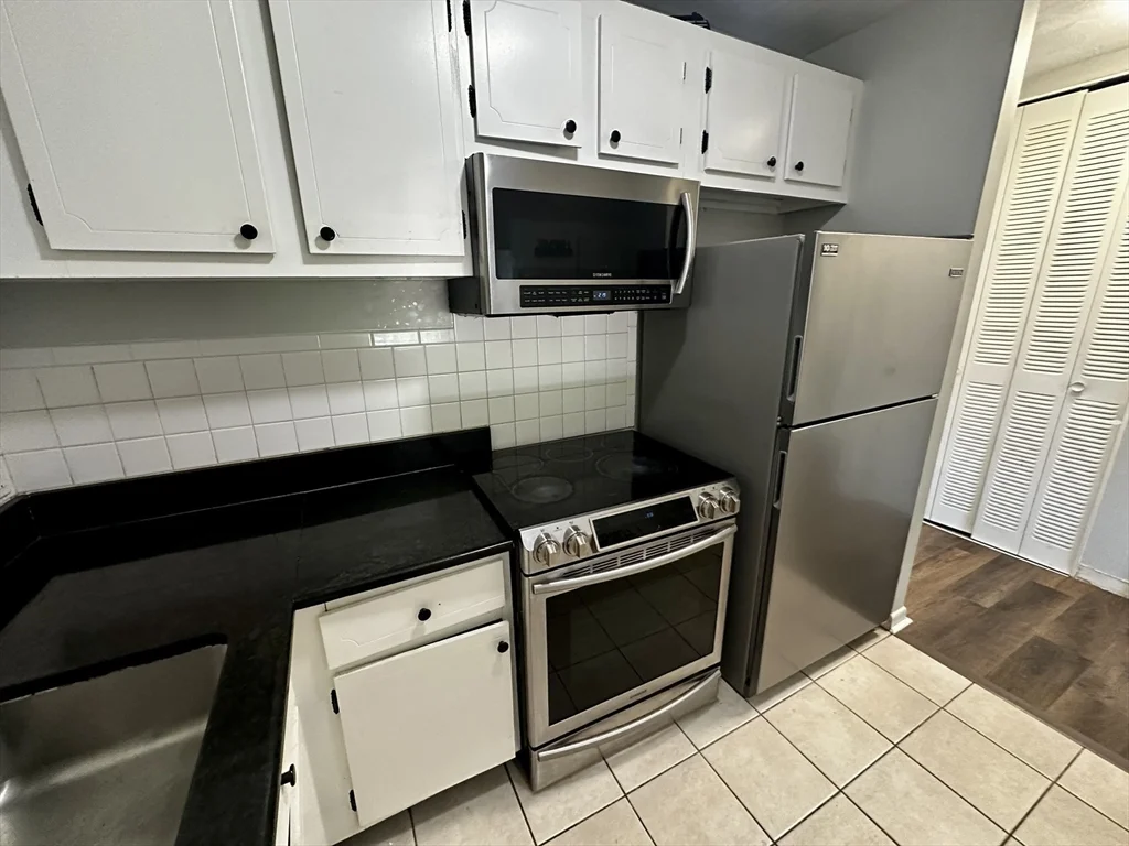 27 Willis St, Framingham