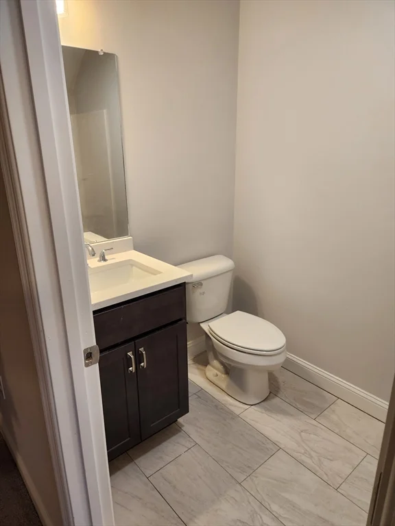 32 Four Seasons Dr, Hampstead