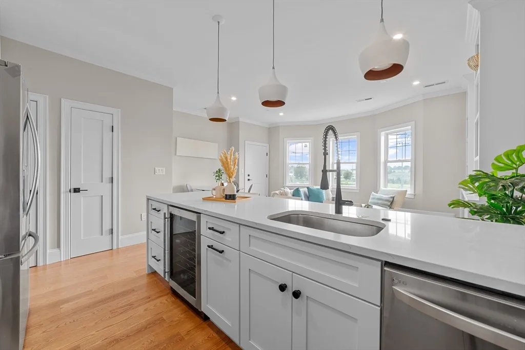 31 Boardman St, East Boston