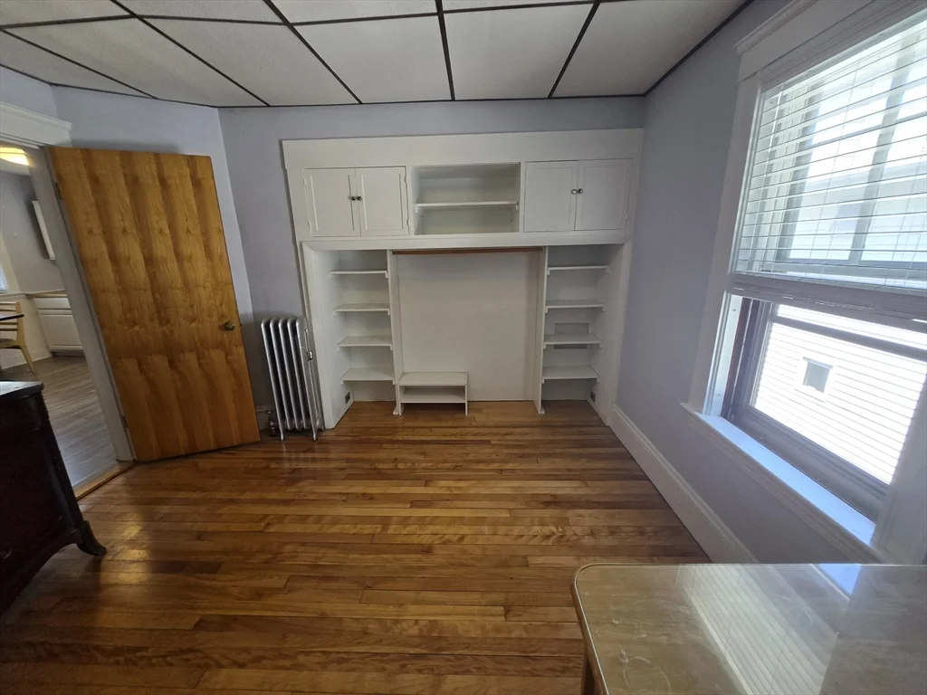 30 Maple Ave, Medford