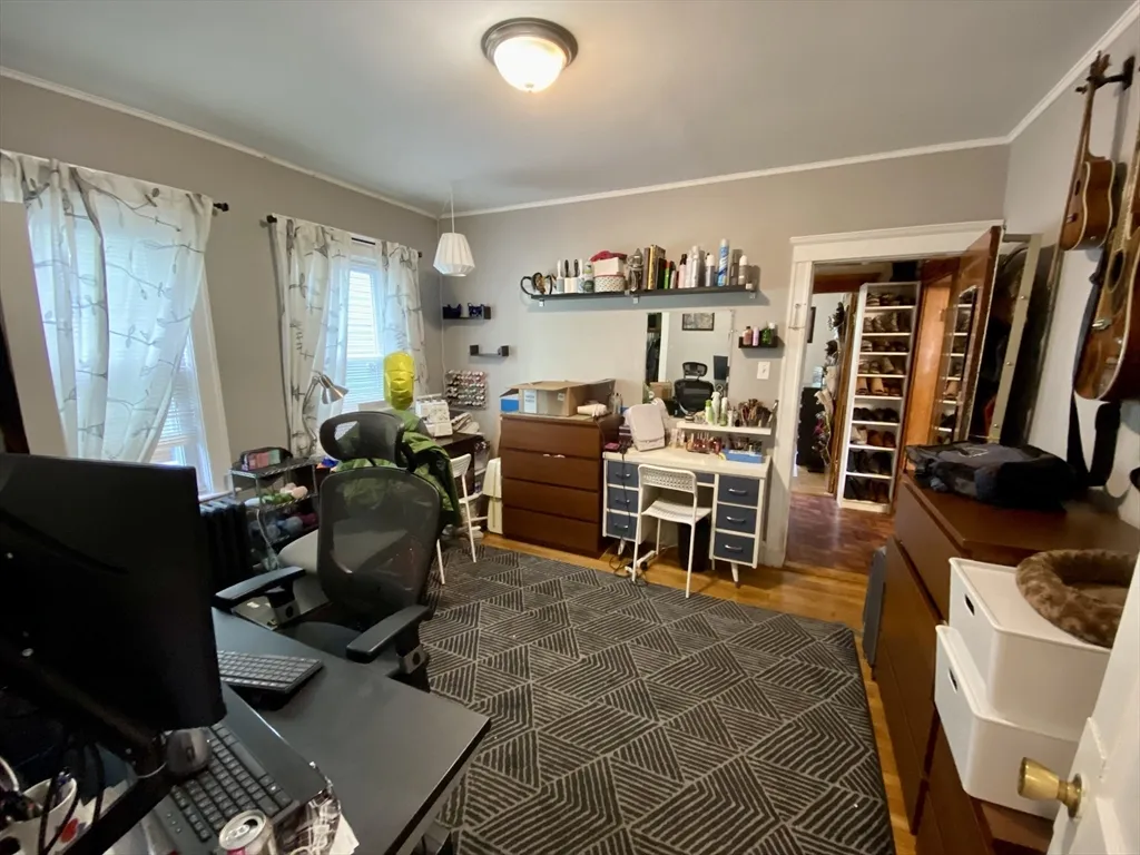 12 Saint Peter St, Jamaica Plain