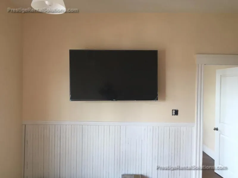 120 Gladstone St, East Boston