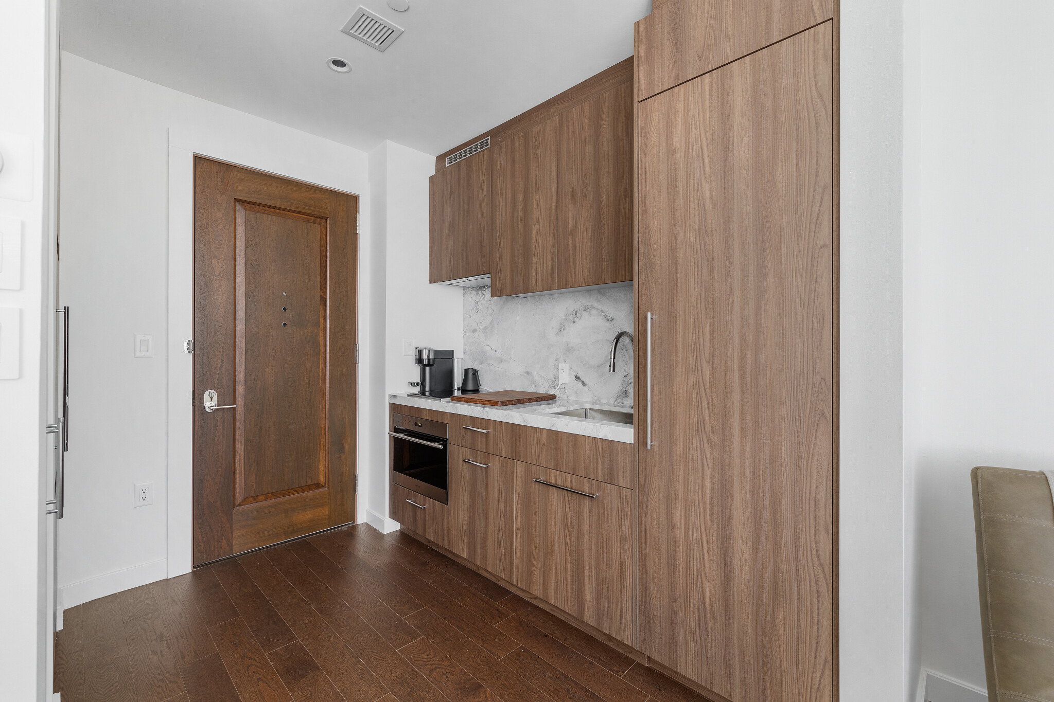 430 Stuart St, Back Bay