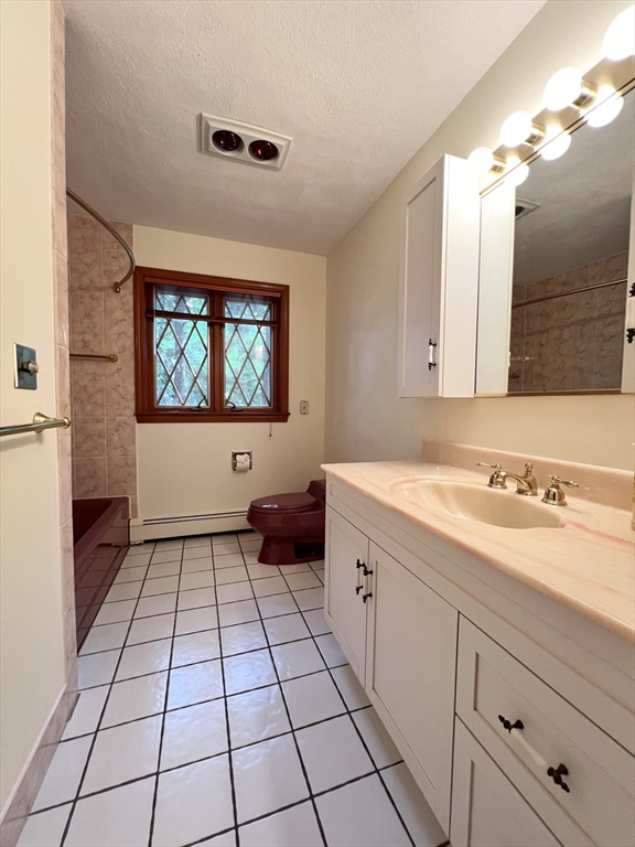 177 R Faneuil St, Oak Square