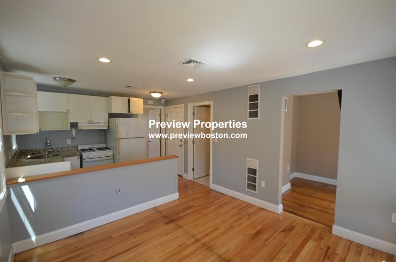 12 Cheever Ct, East Boston