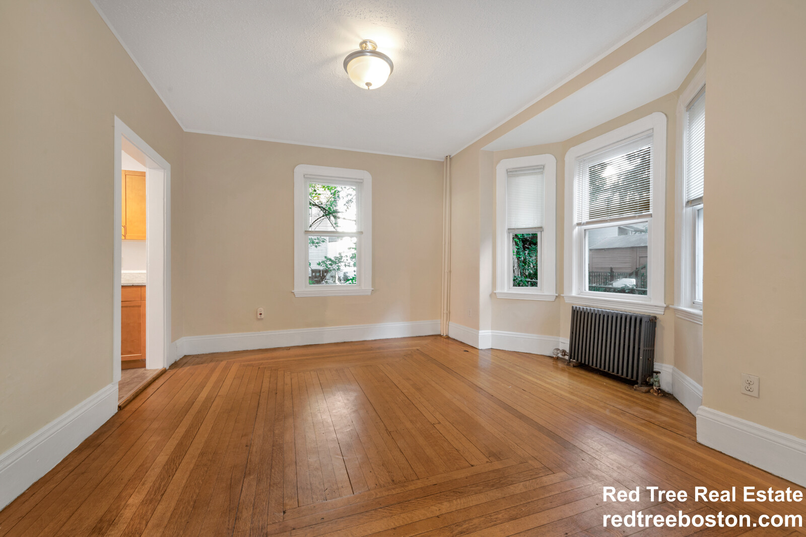 5 Murdock Ter, Brighton