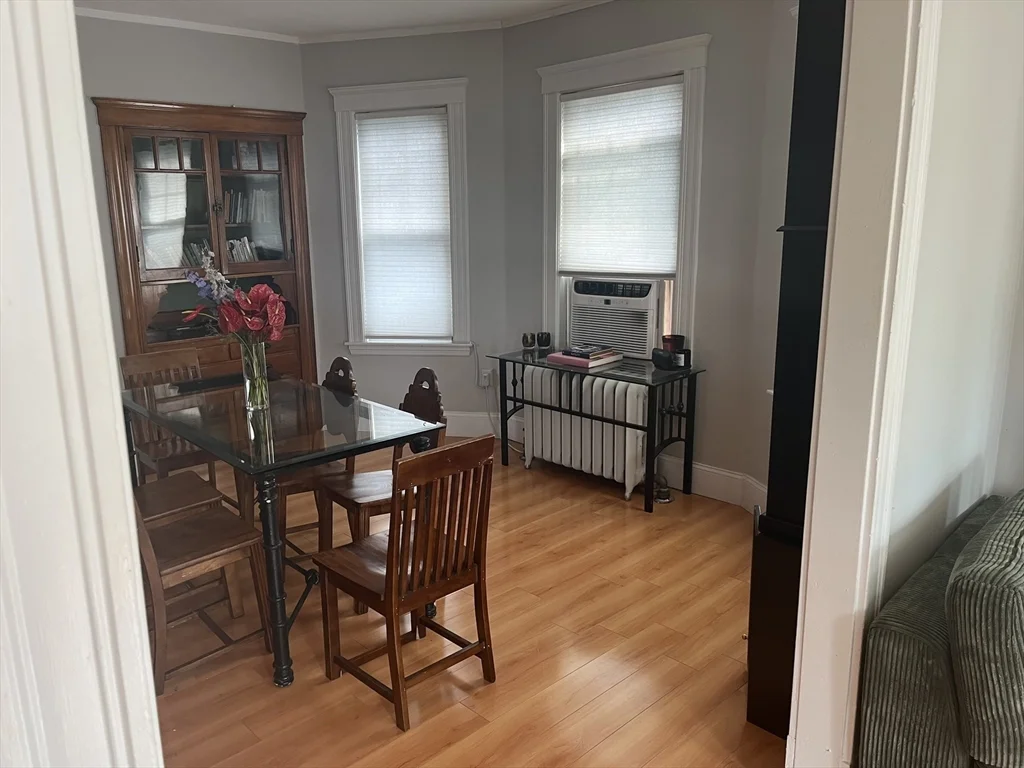 15 Parkton Rd, Jamaica Plain