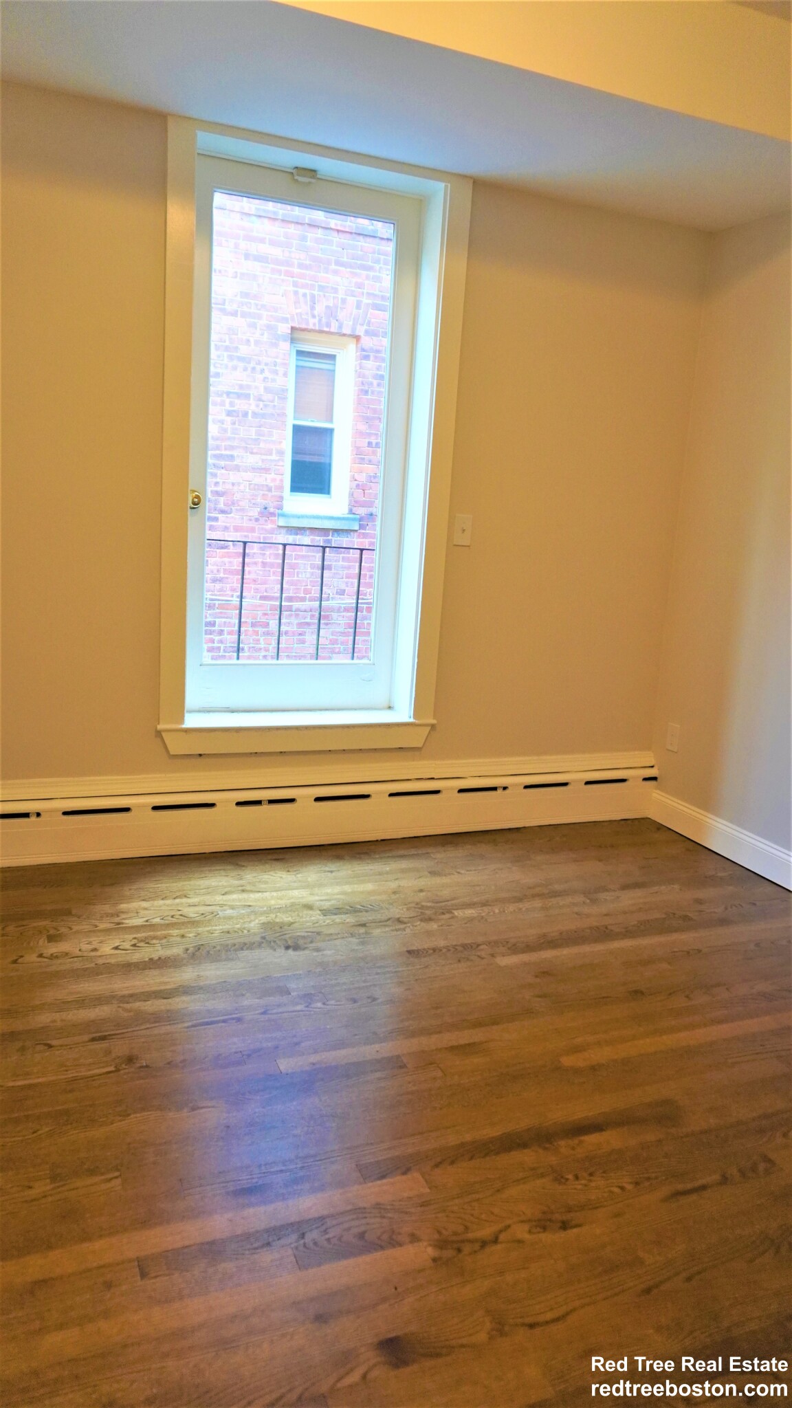 1712 Beacon St, Brookline