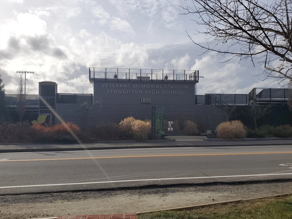 215 Pearl St, Stoughton