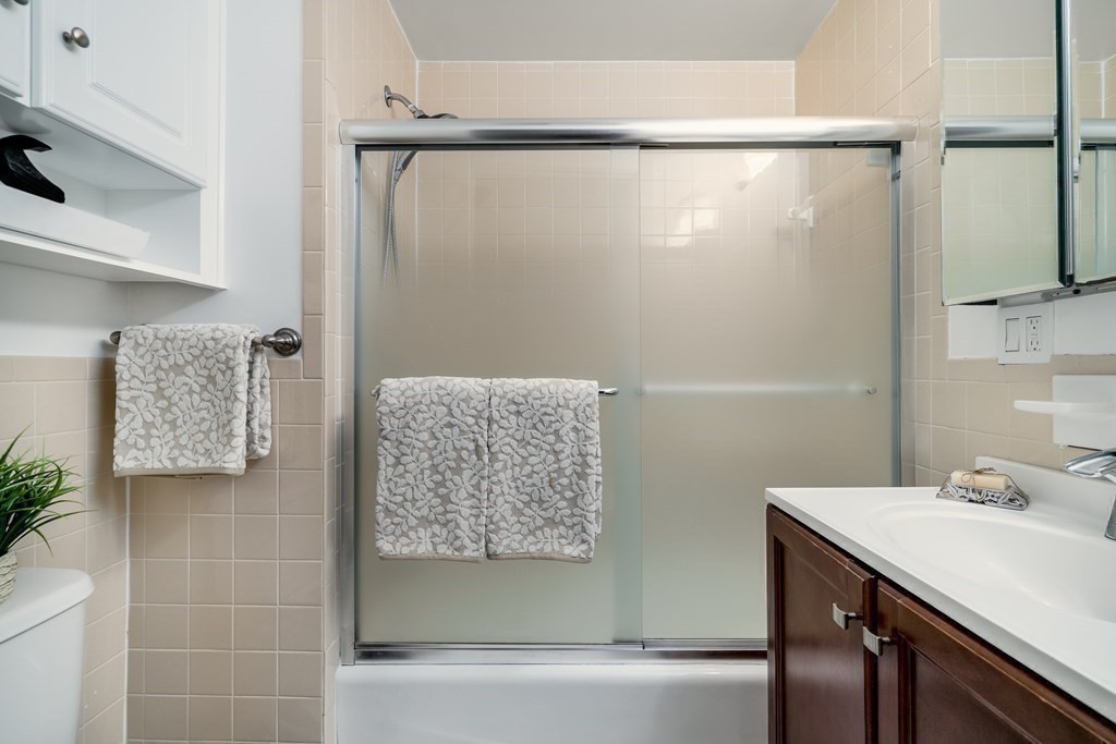 114 Brook St, Central Village