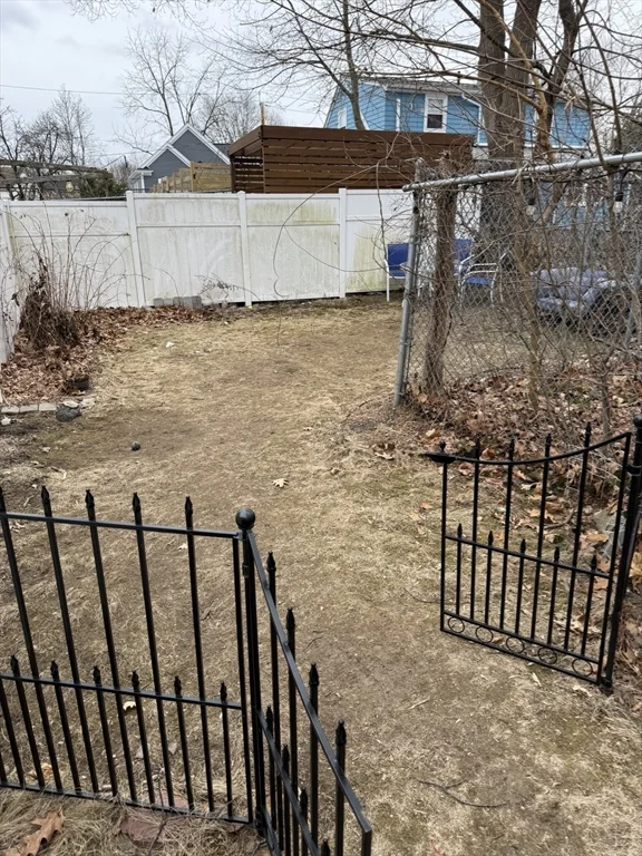 17 Wyvern St, Jamaica Plain