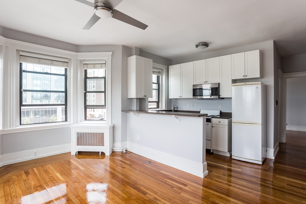 137 Peterborough St, Fenway