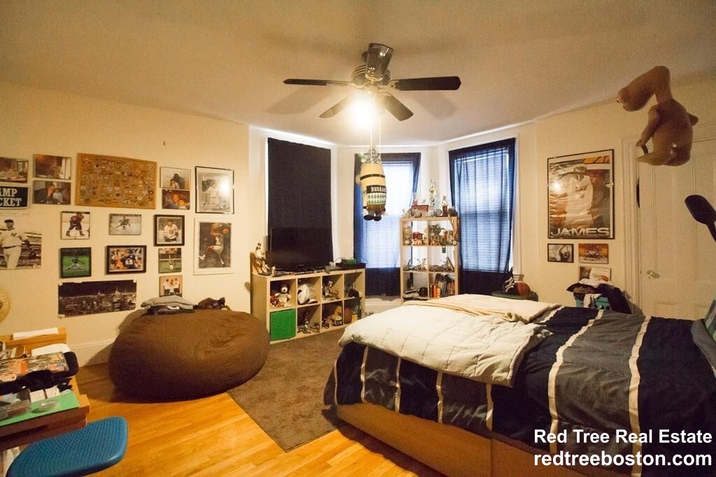 234 Cypress St, Brookline