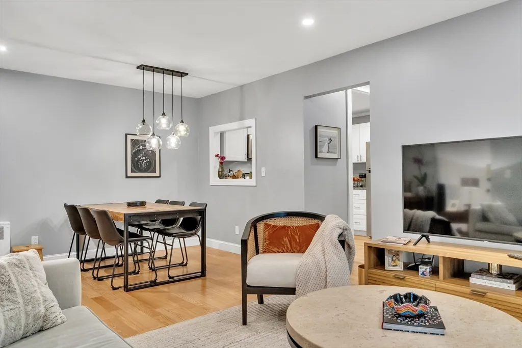 32 Juniper St, Brookline Village