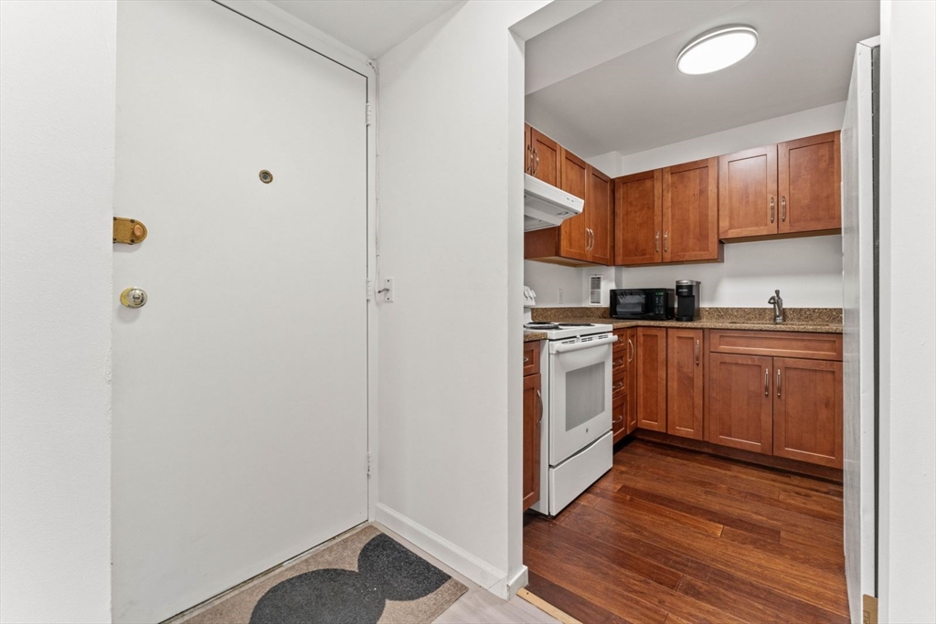 19 Winchester St, Coolidge Corner