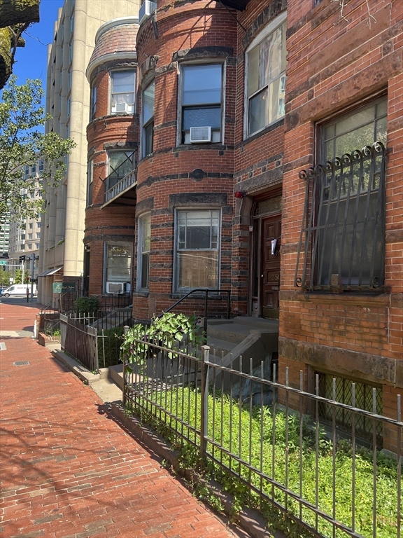 259 West Newton St, South End