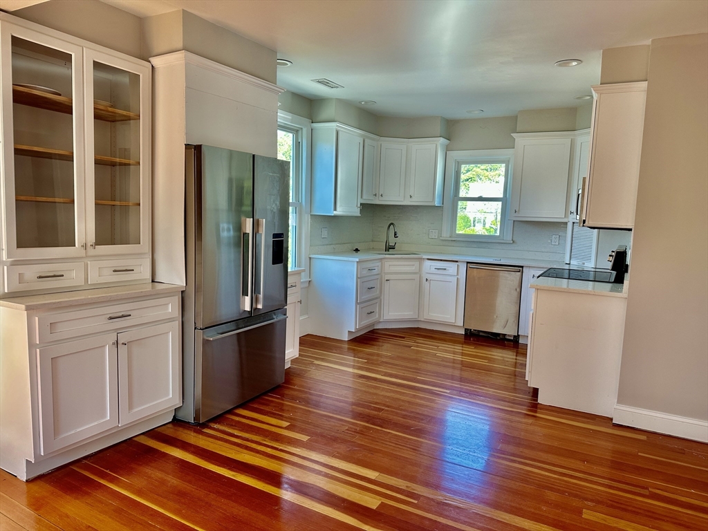 329 Lexington St, Newton