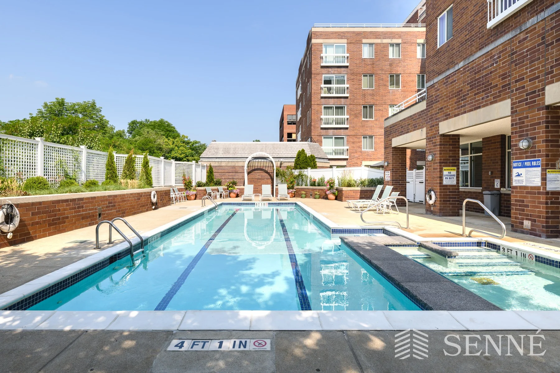 950 Massachusetts Ave, Harvard Square