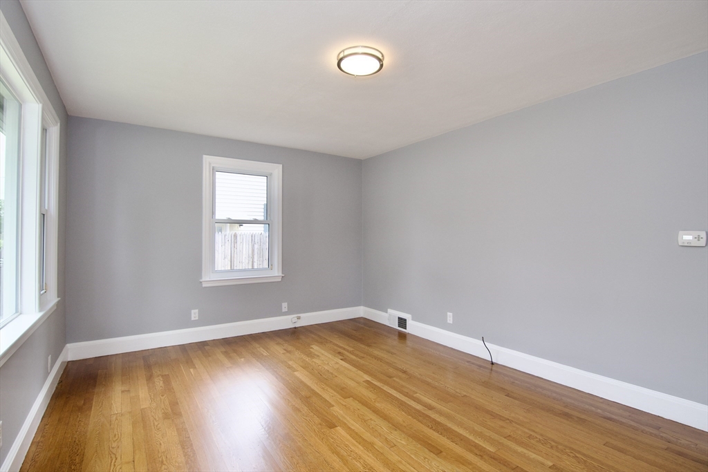 63 Grandview St, East Forest Park