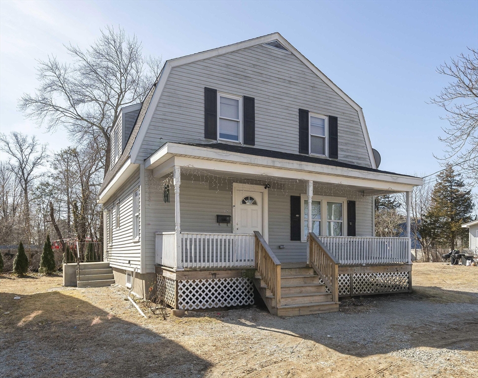 35 Phillips Ave, Stoughton