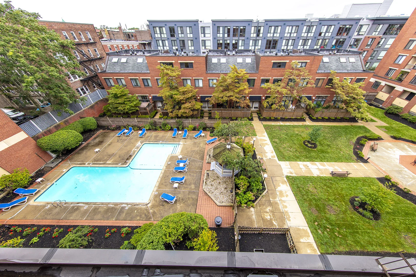 85 Brainerd Rd, Brighton