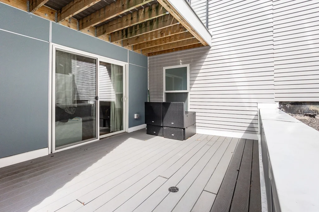 545 E 3rd St, South Boston