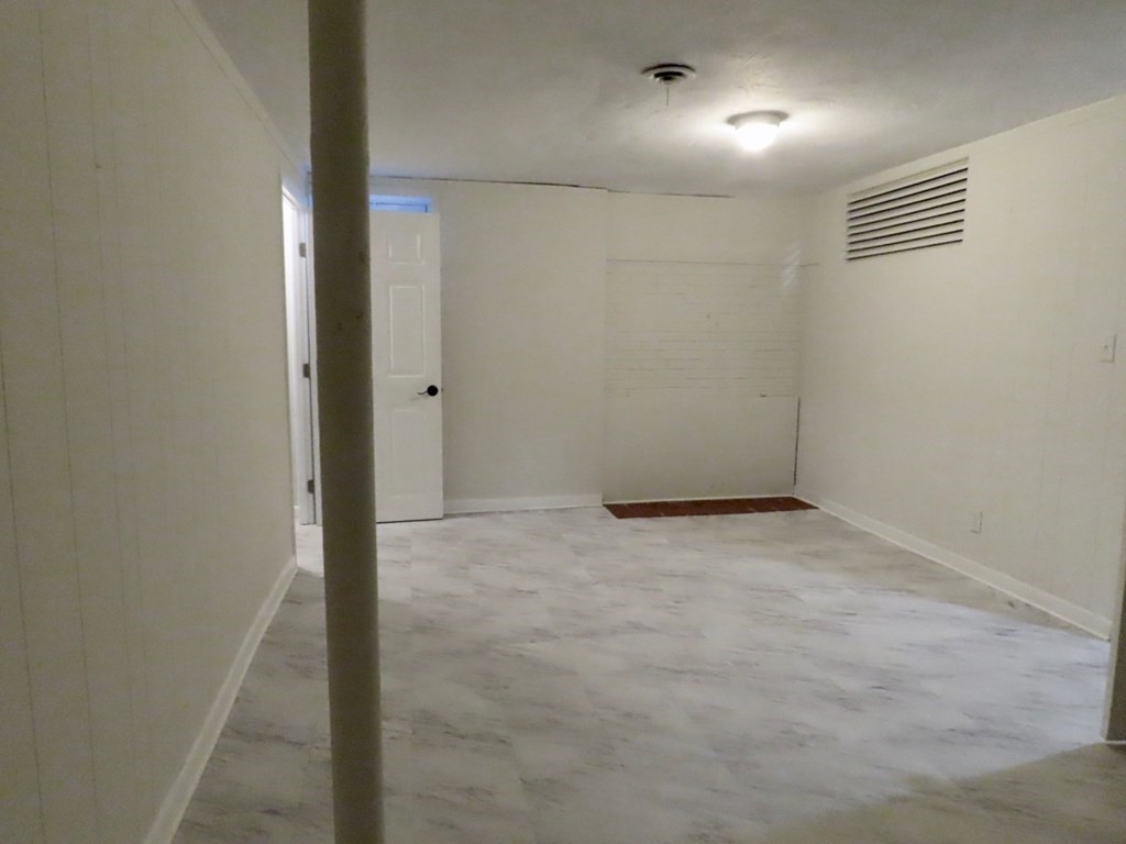 20 Donnell St, Neighborhood 9