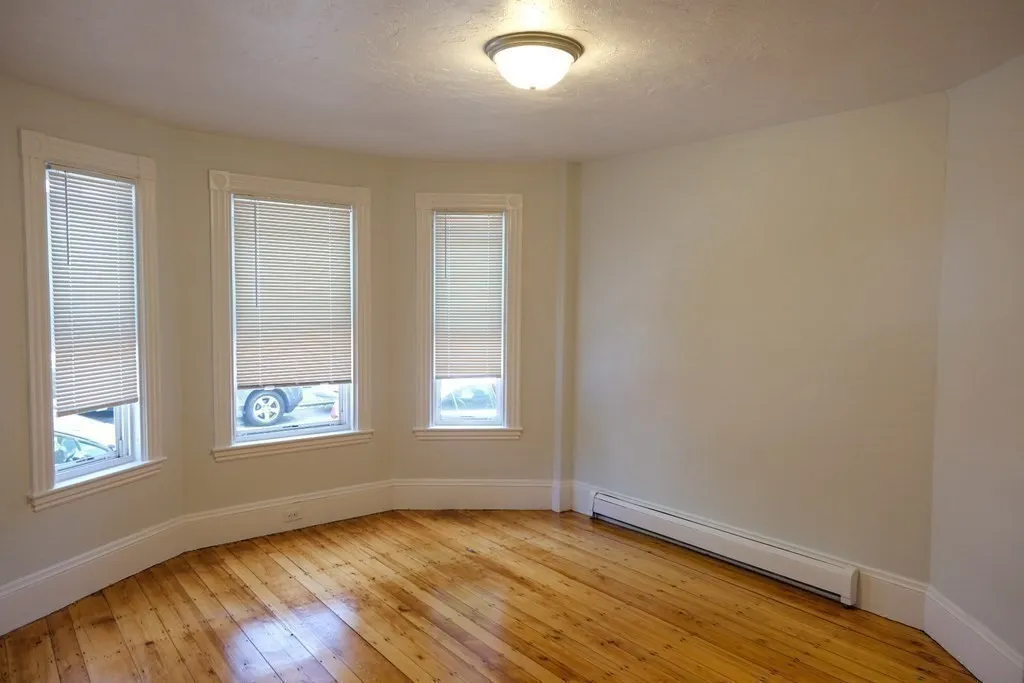 22 Howell St, Dorchester