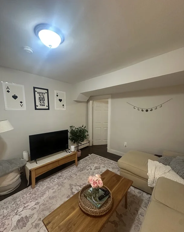 847 Beacon St, Fenway
