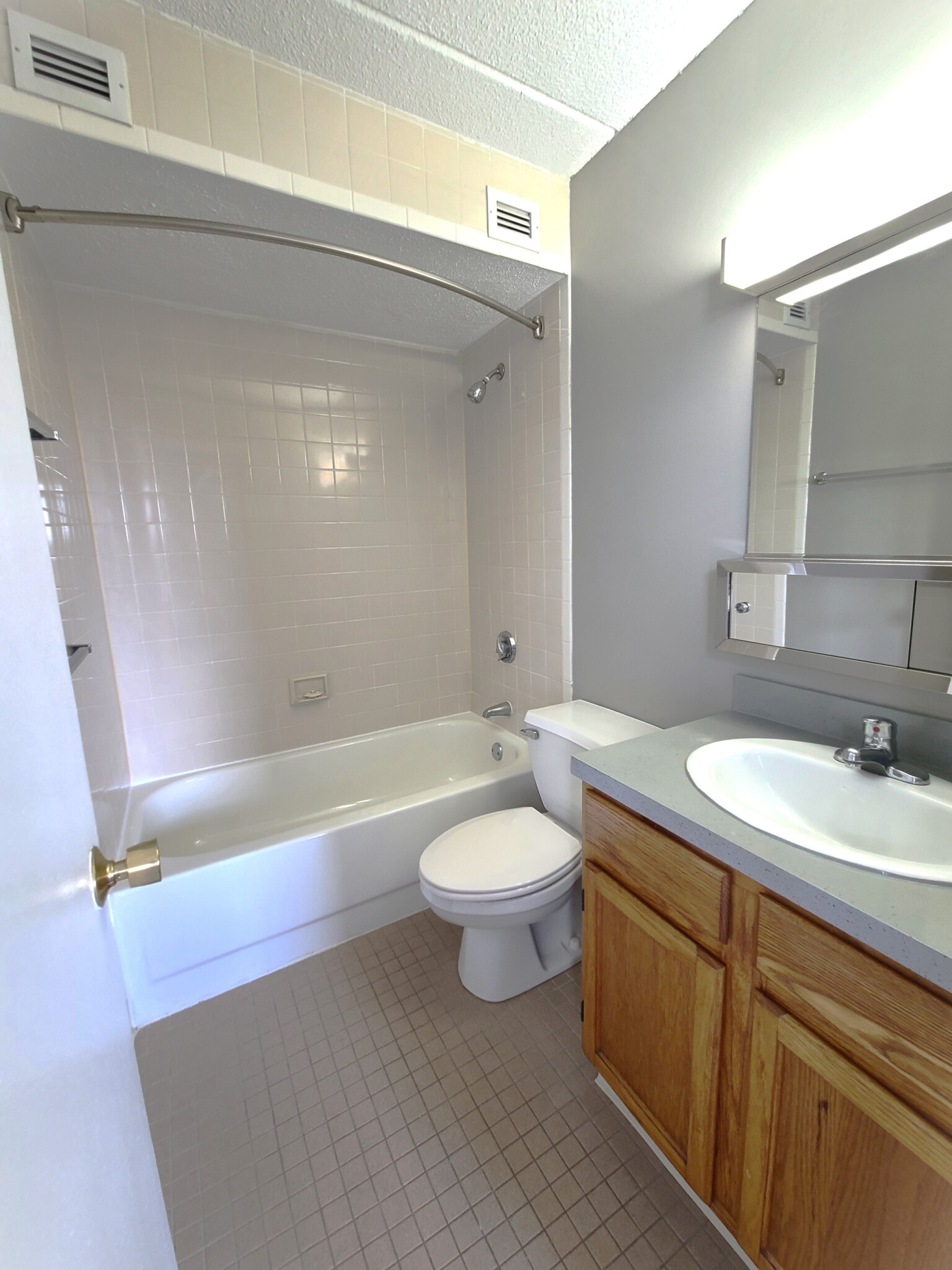 65 North Point Dr, Dorchester