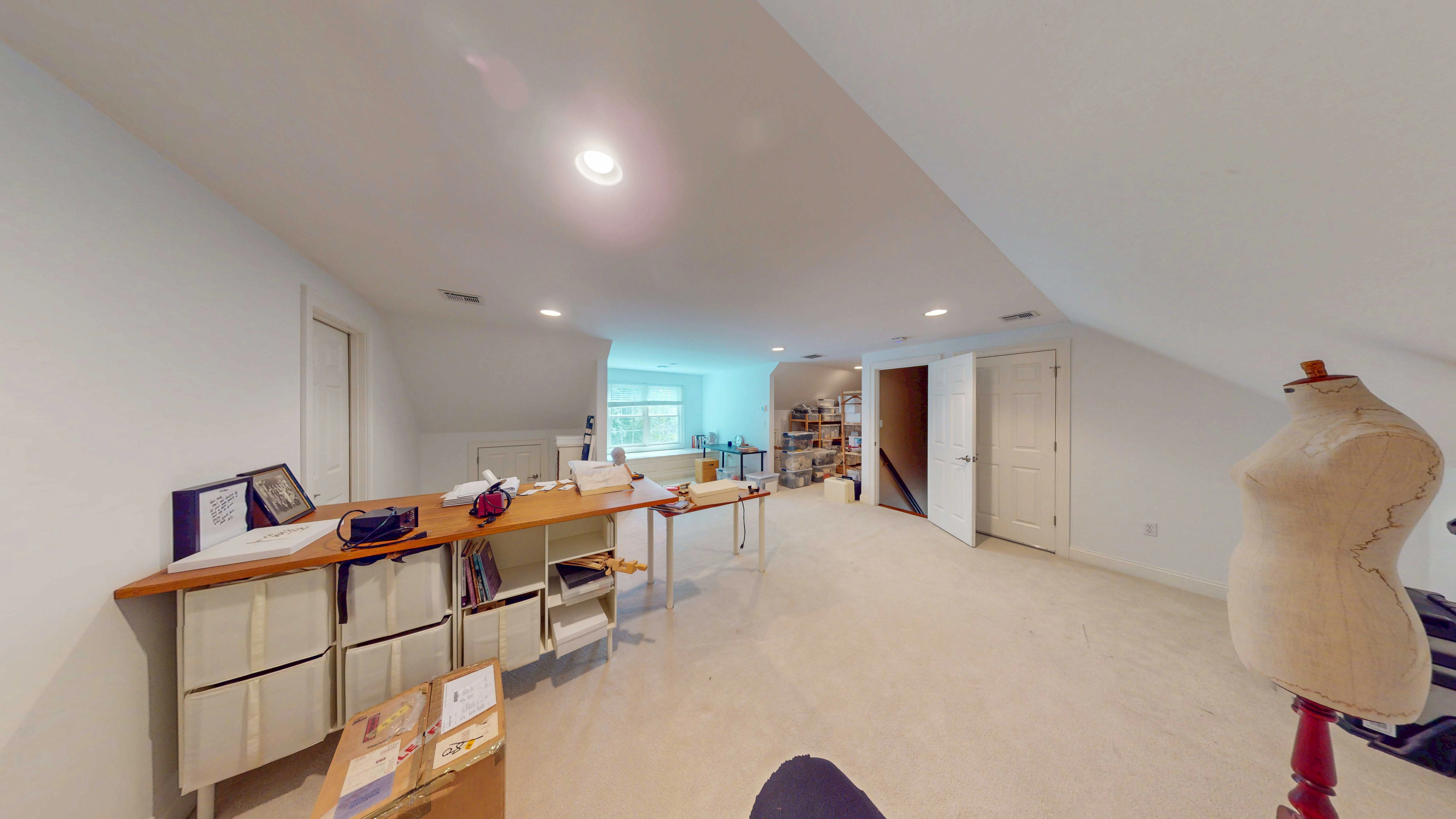 27 Mellon Rd, Wellesley