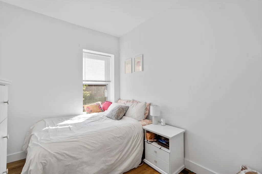 211 West 9th, South Boston
