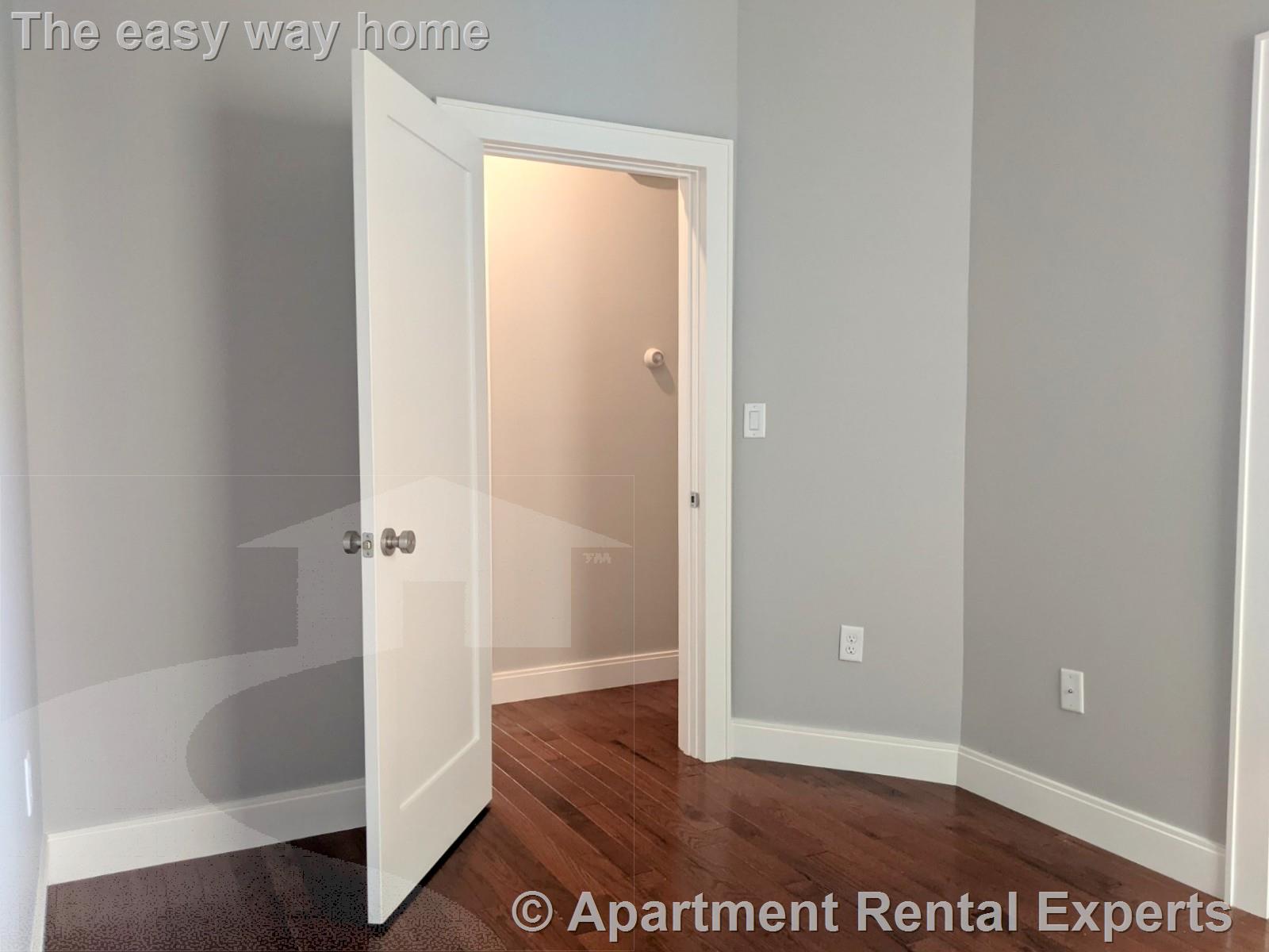 42 Crescent St, Sullivan Square