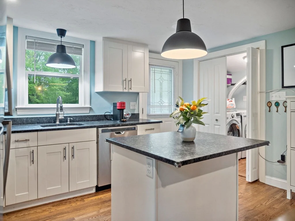 36 Brackett Rd, Ashland