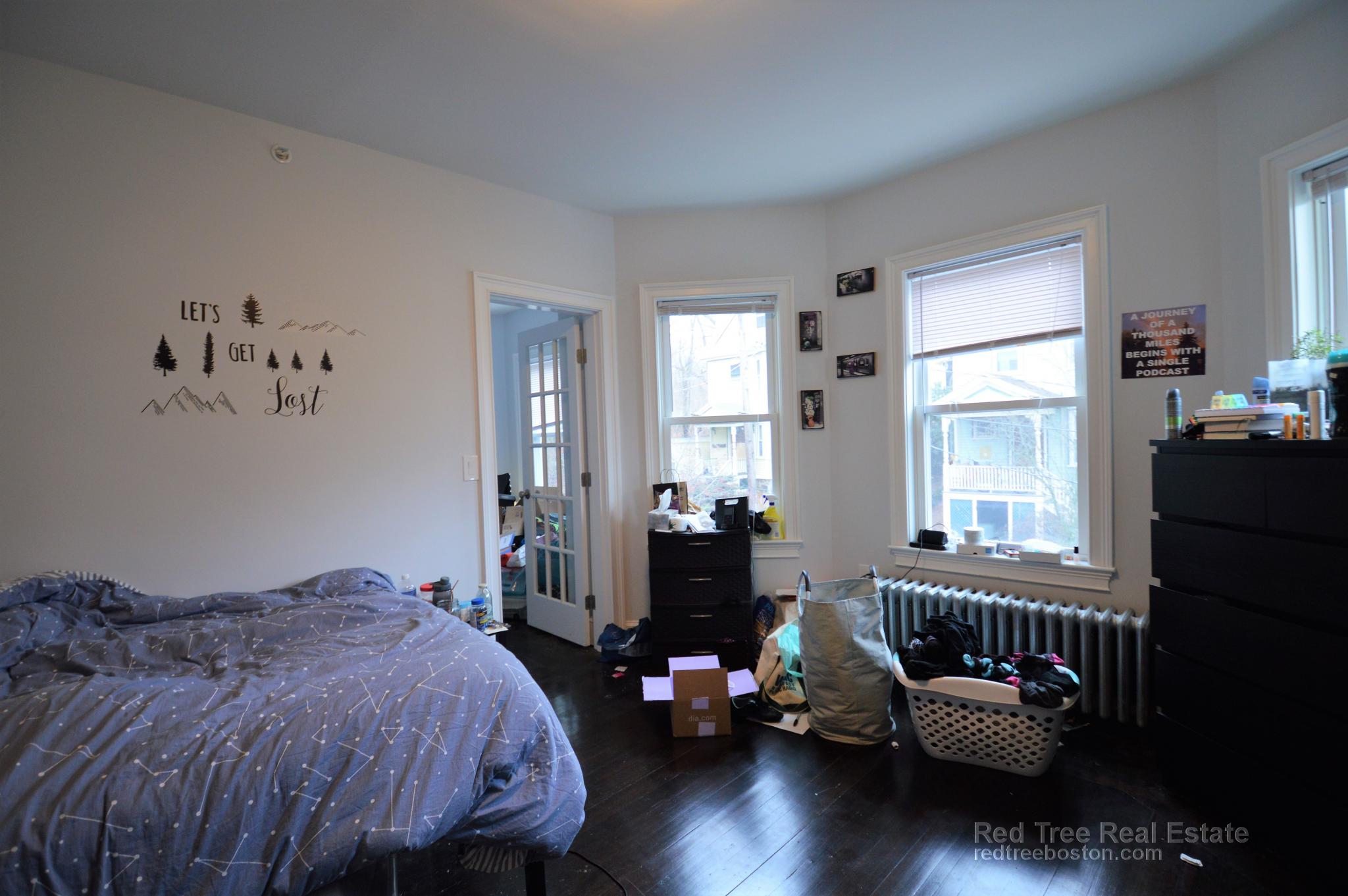 74 Weld Hill St, Jamaica Plain