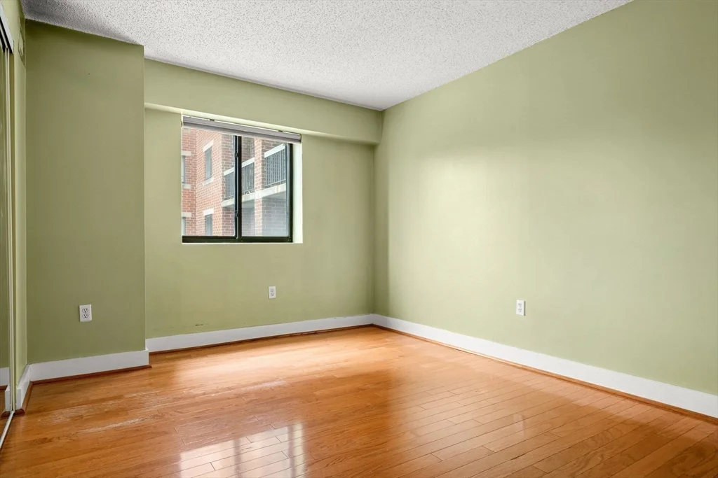 15 North Beacon St, Allston