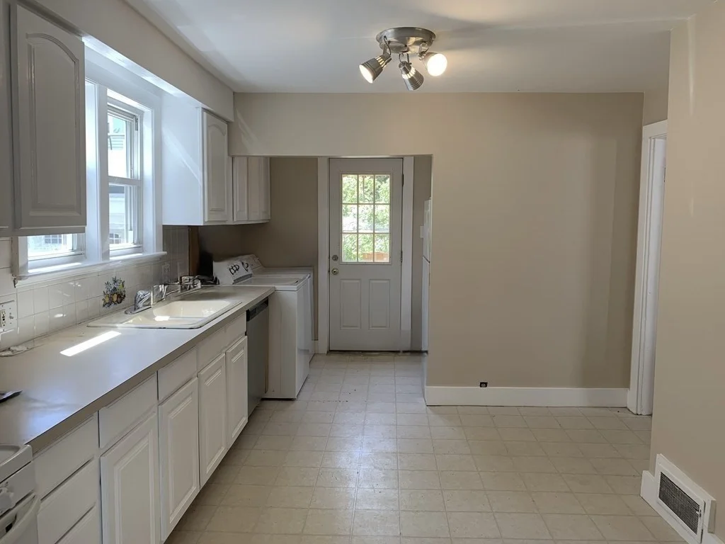 19 Perry St, Ward Two