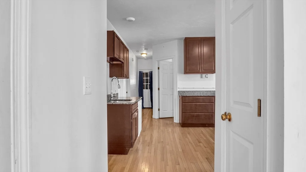 1442 Main St, Webster Square