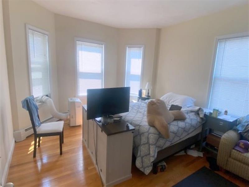 383 Columbia St, Wellington-Harrington