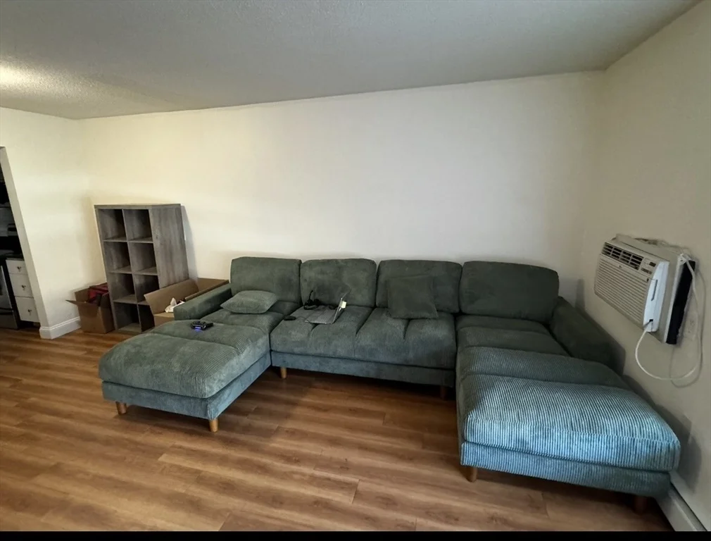 109-111 Tremont St, Brighton