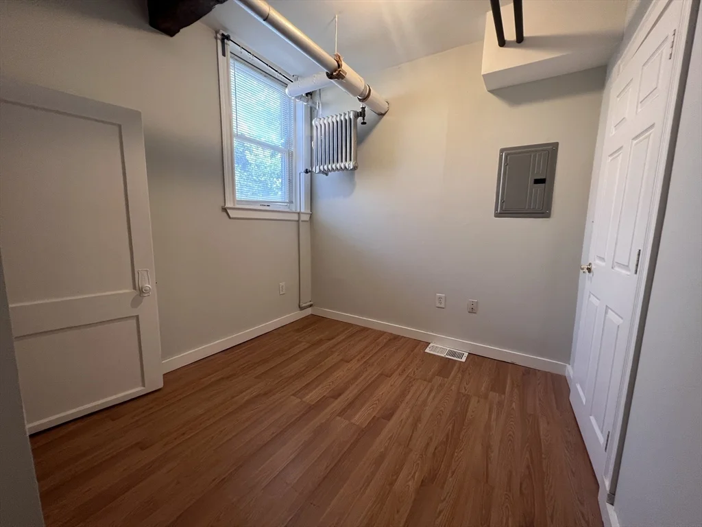 7 Sherborn Ct, Medford