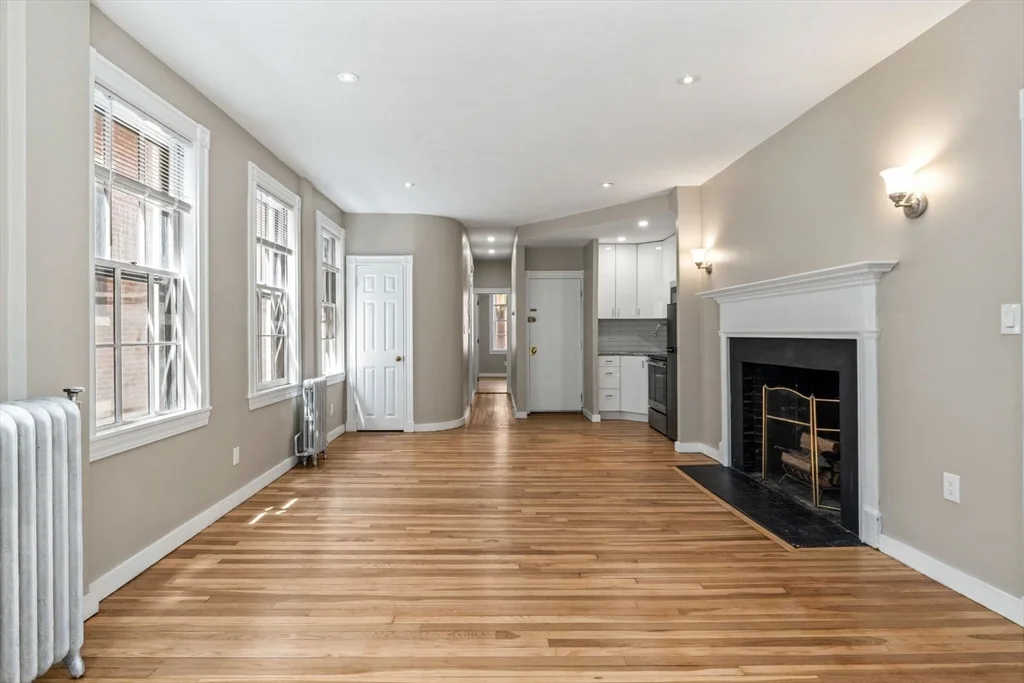 82 Phillips St, Beacon Hill