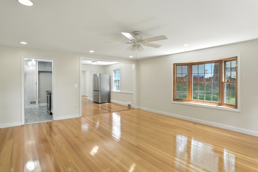 62 Lincoln Ave, Lynnfield