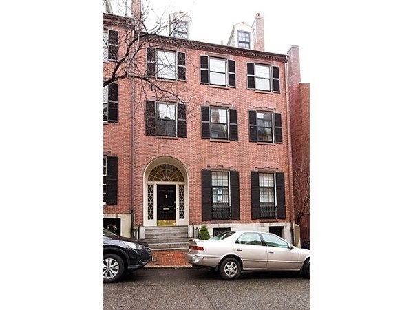 14 Chestnut St, Beacon Hill